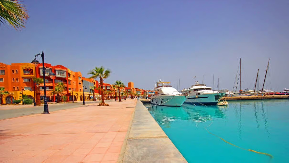 Hurghada Private City Tour: Old Town, Marina & Local Culture