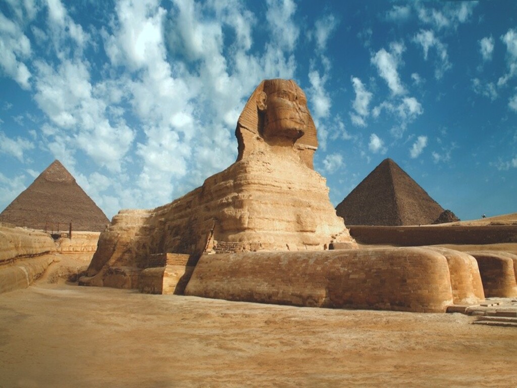 Cairo & Giza Day Trip from Sharm El Sheikh: Pyramids & Museums
