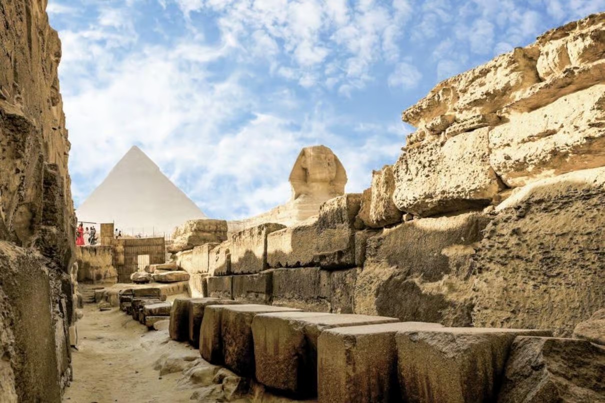 Hurghada to Cairo by Flight: Pyramids, Sphinx & Egyptian Museums