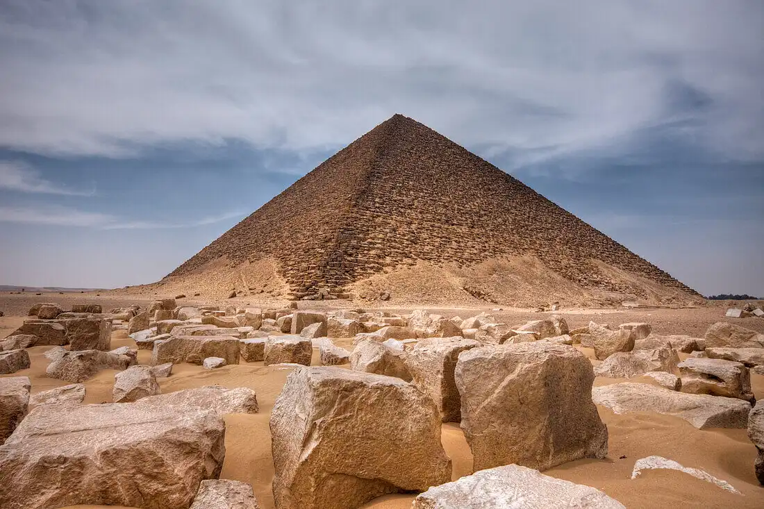 Rote Pyramide