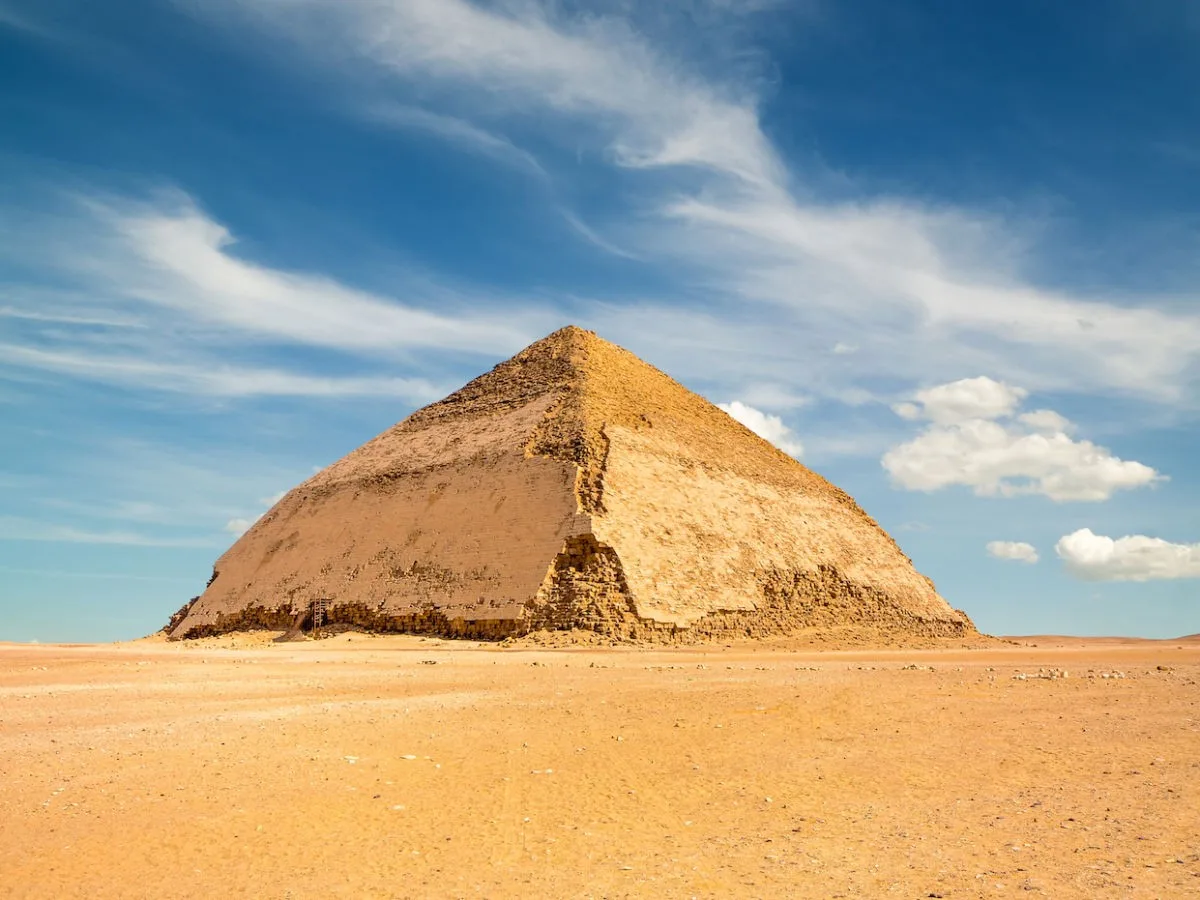 Gebogene Pyramide