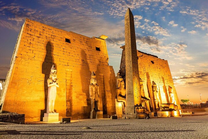 Ton- und Lichtshow im Karnak-Tempel in Luxor